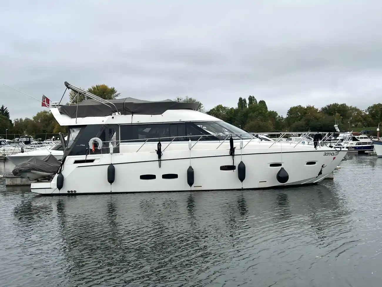 2012 Sealine F46