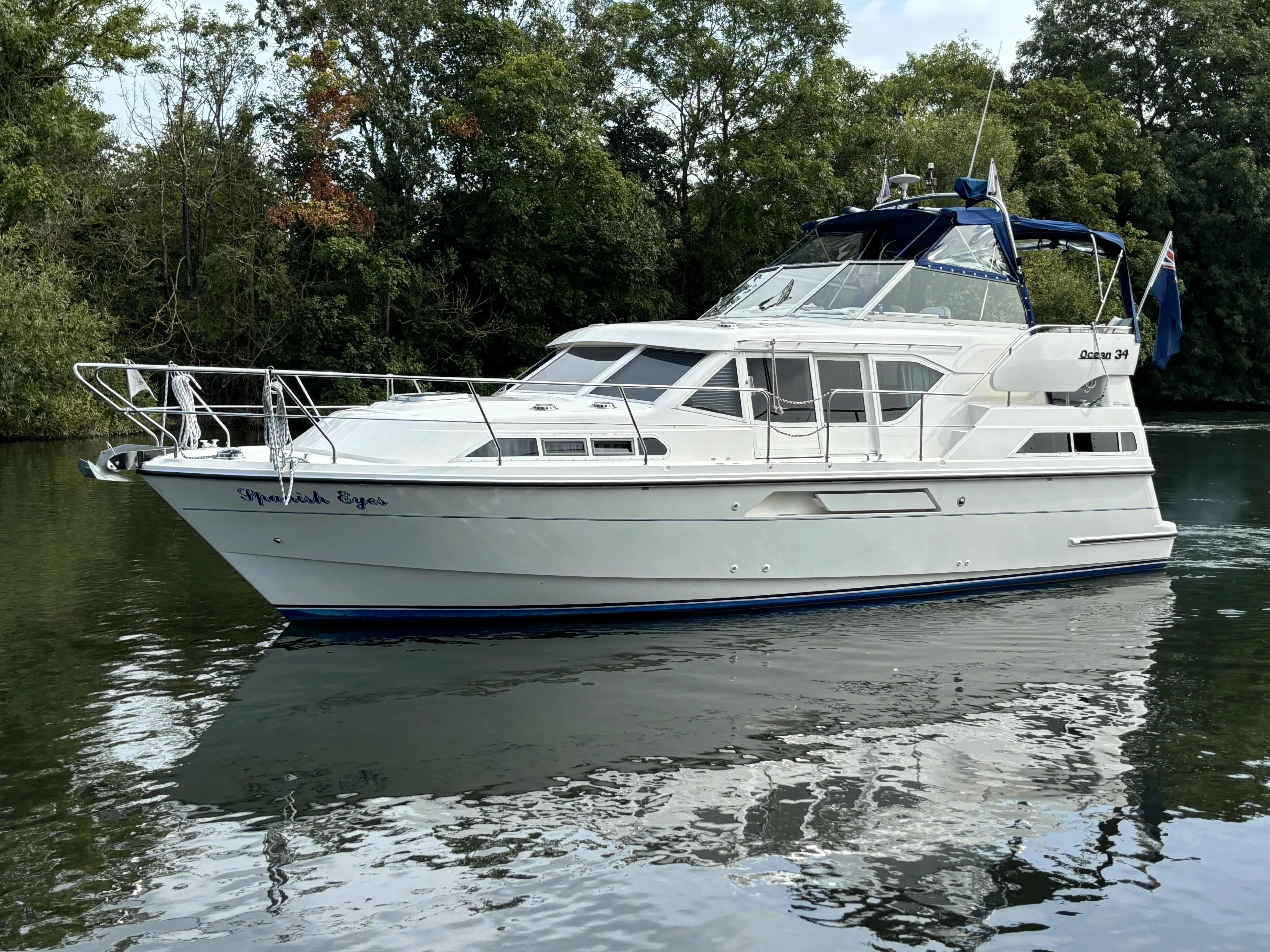1997 Broom Ocean 34