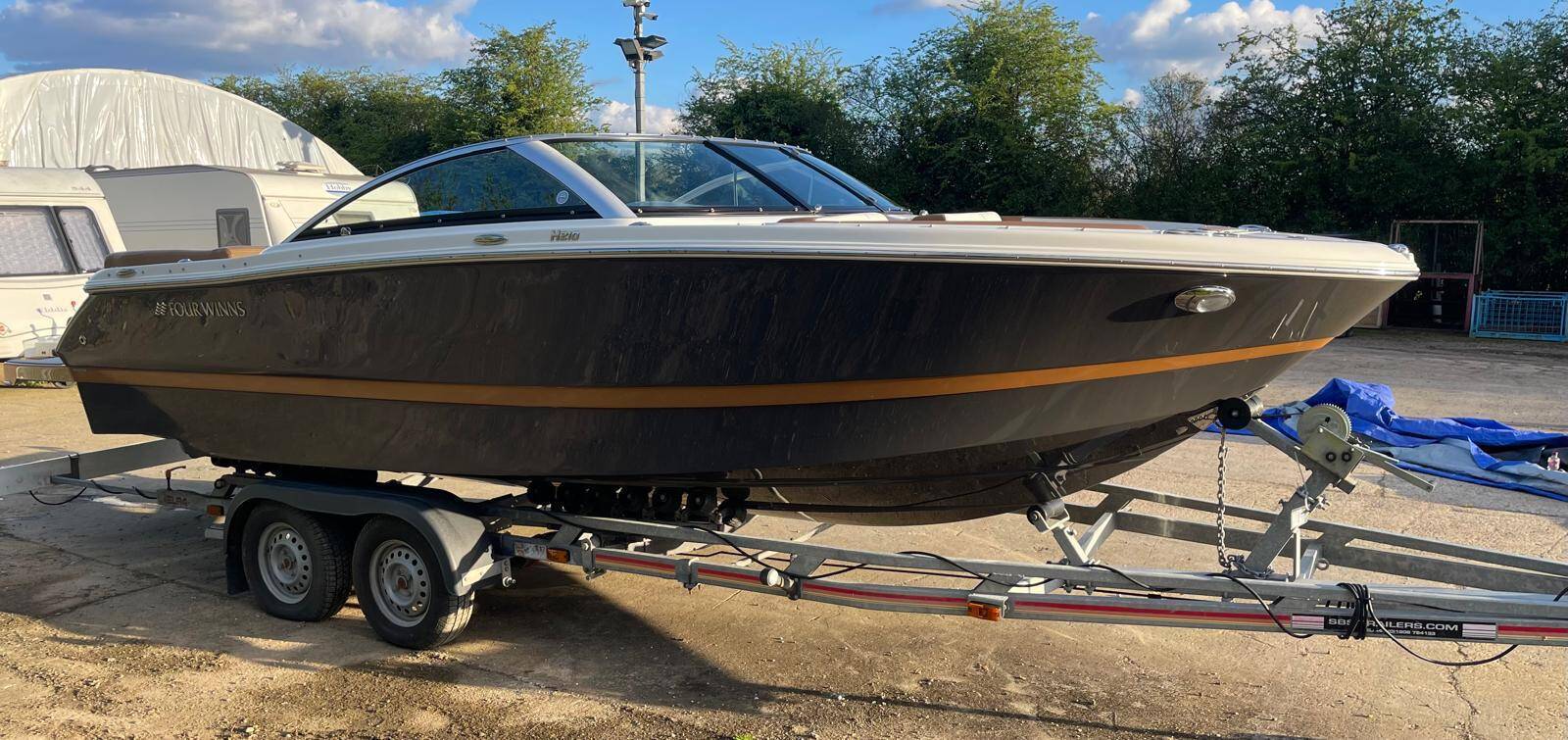 2020 Four Winns H210