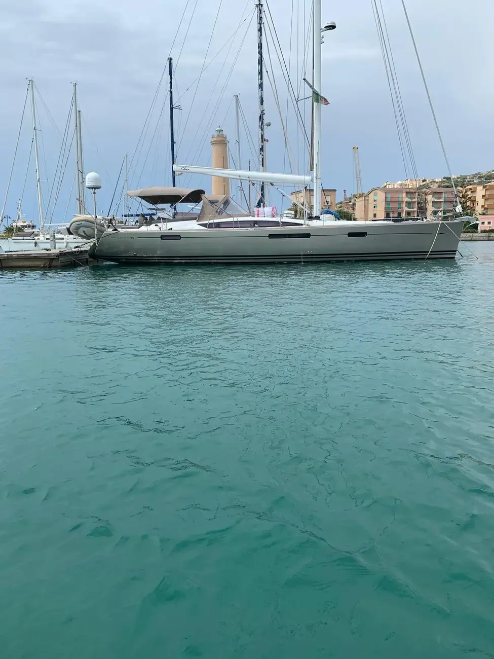 2010 Jeanneau Yachts 57