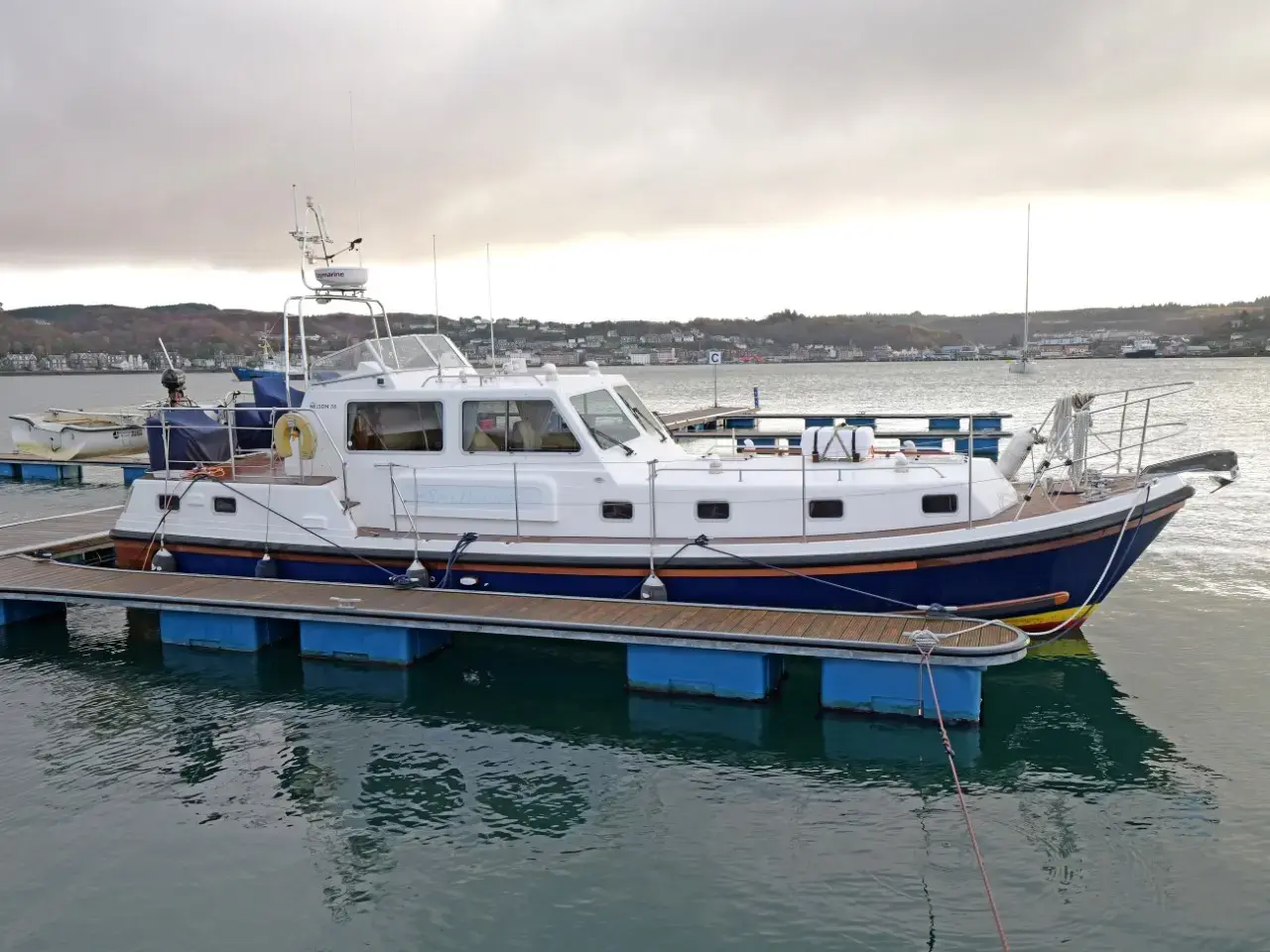 2003 Dale 38 Aft Cabin