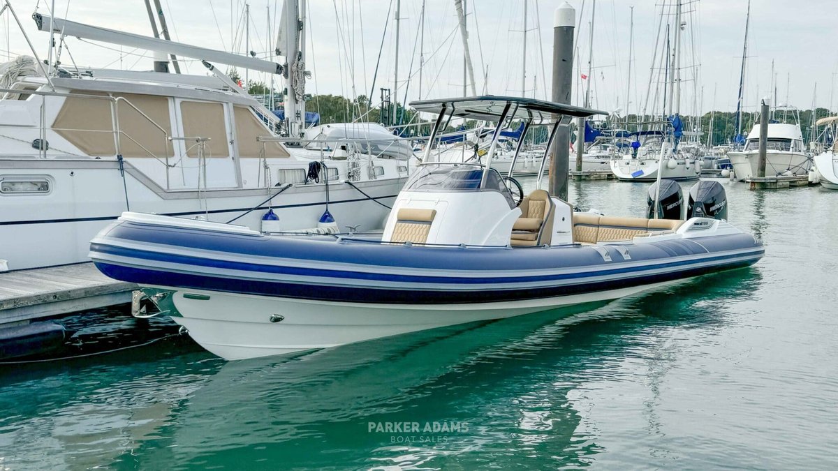 2023 Cobra 9.7m