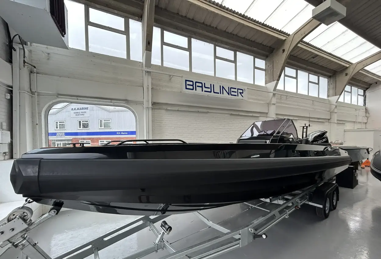 2023 Iron Boats 827
