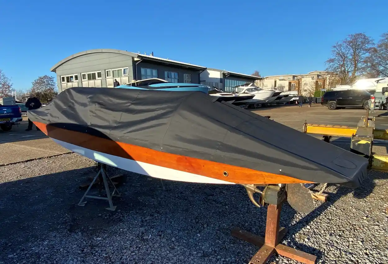 1960 Classic Mahogany Punt Classic Mahogany Punt