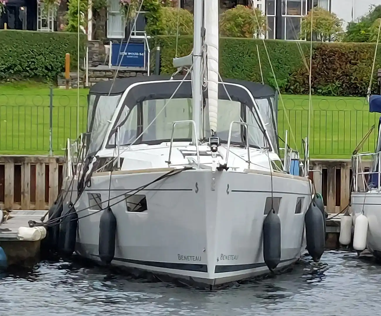 2019 Beneteau Oceanis 35.1