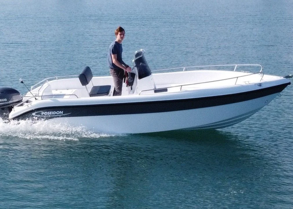 Poseidon Blu Water 185 + Honda Outboard