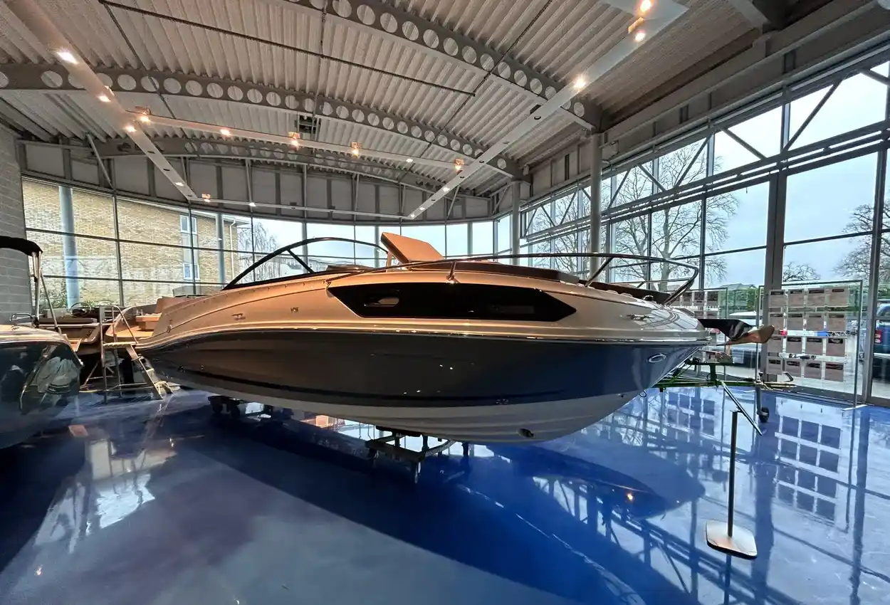 2024 Bayliner VR6 Cuddy