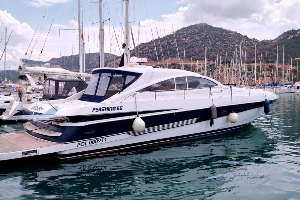 1998 Pershing 65