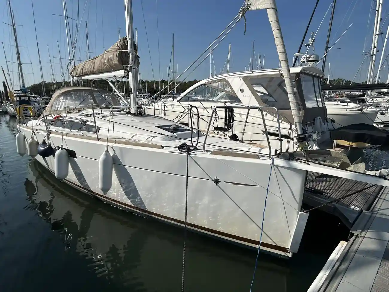 2014 Jeanneau Sun Odyssey 349