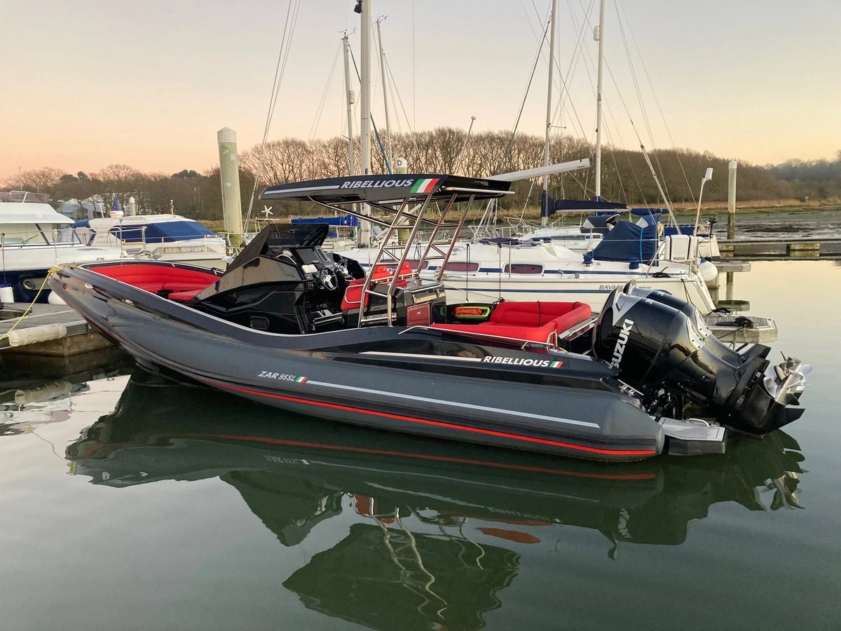 ZAR 95 Sport Luxury + Suzuki Outboard