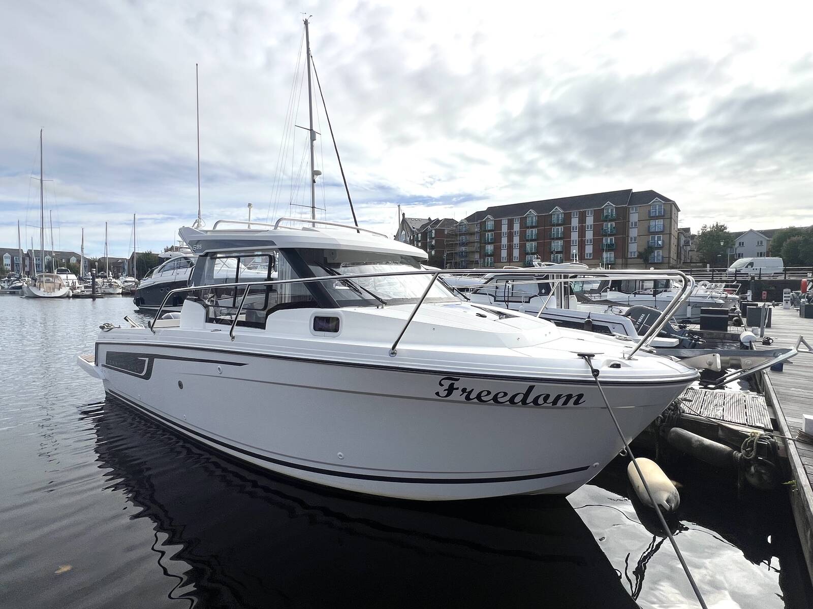 2020 Jeanneau Merry Fisher 695 S2