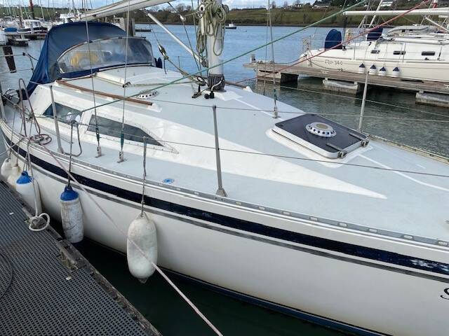 1985 Moody 27