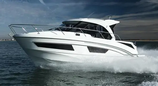 2024 Beneteau Antares 9