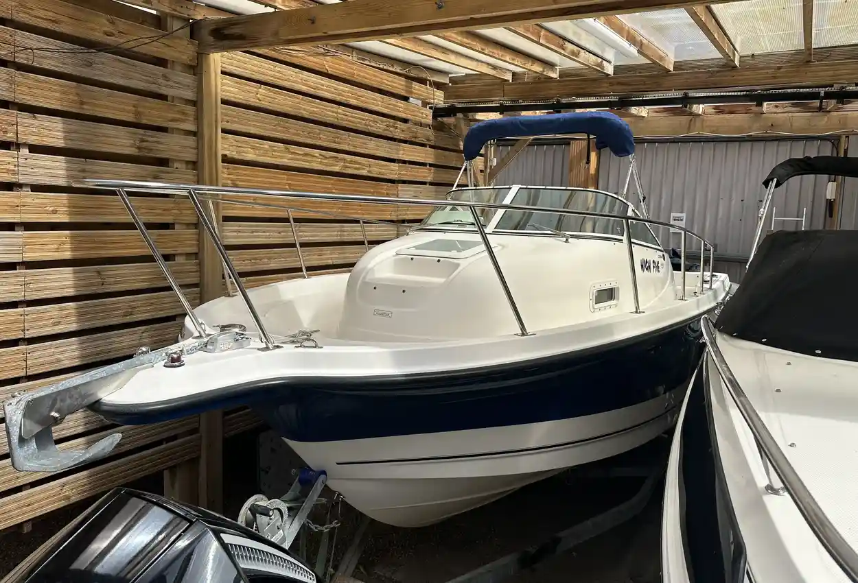 2010 Bayliner 2352 Trophy