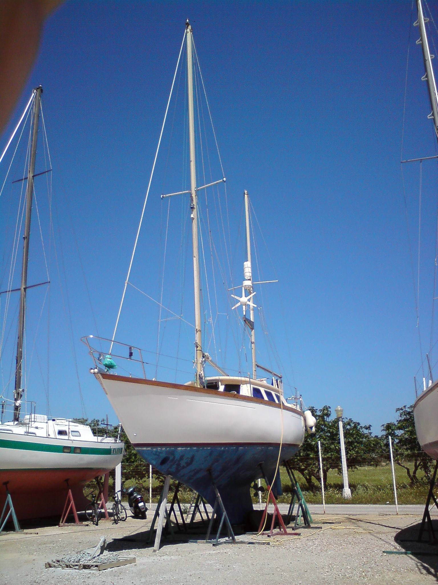1979 Seastream 34 Deck saloon