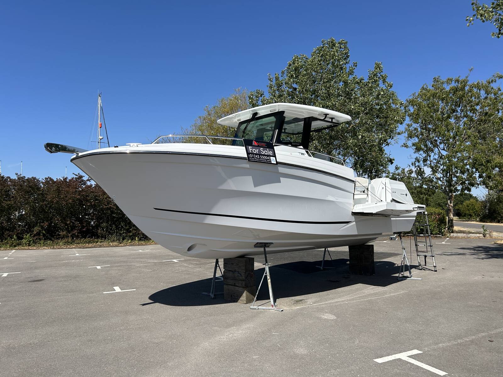 2027 Jeanneau Cap Camarat 9.0 CC Series 2