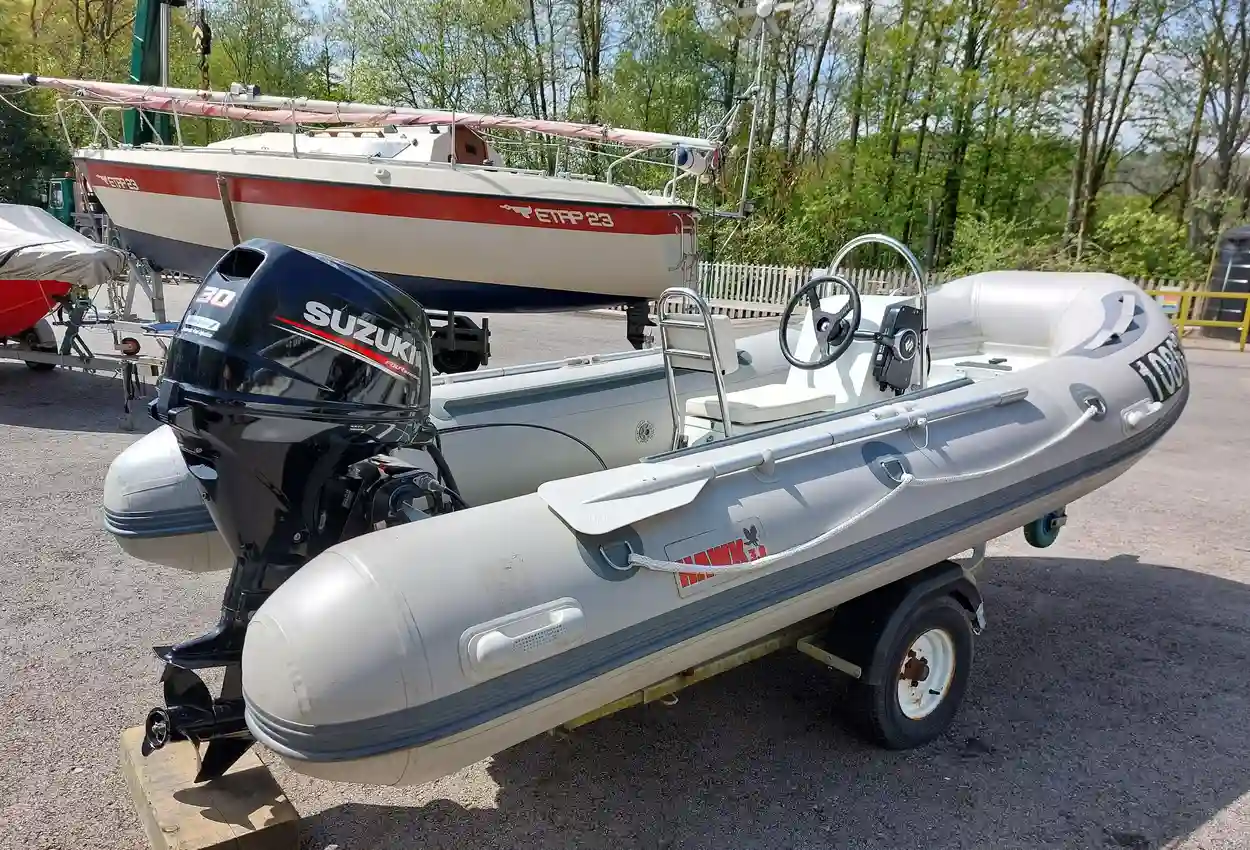 2019 Hawk AR-LX 380