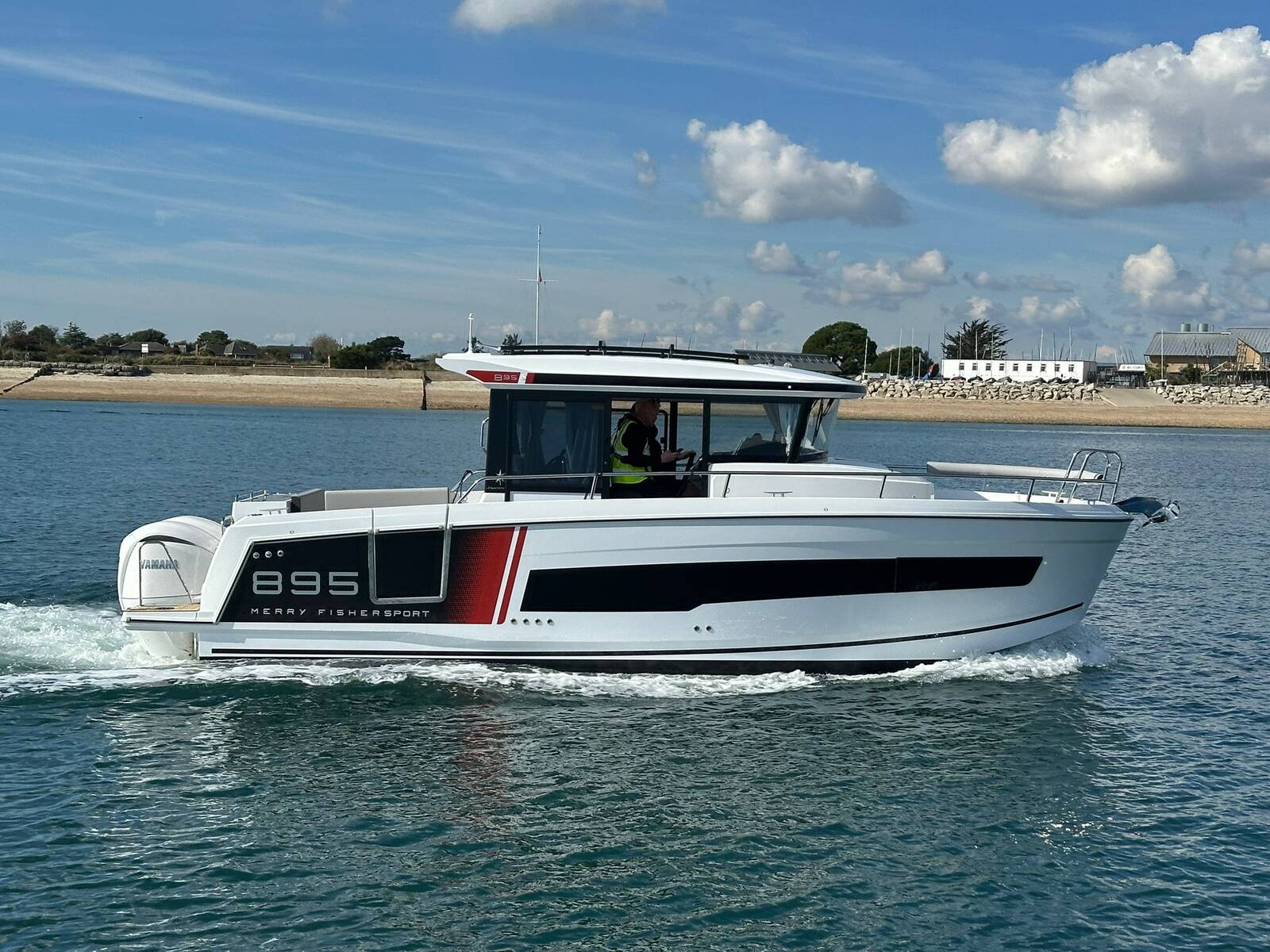 2027 Jeanneau Merry Fisher 895 Sport S2