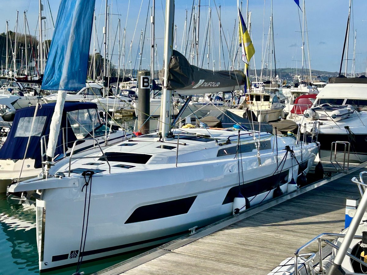 2025 Dufour 41
