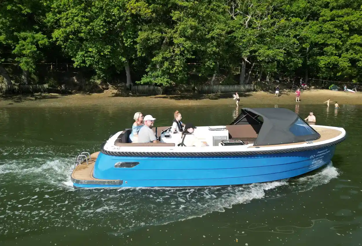 2023 GS 22 Tender Electric
