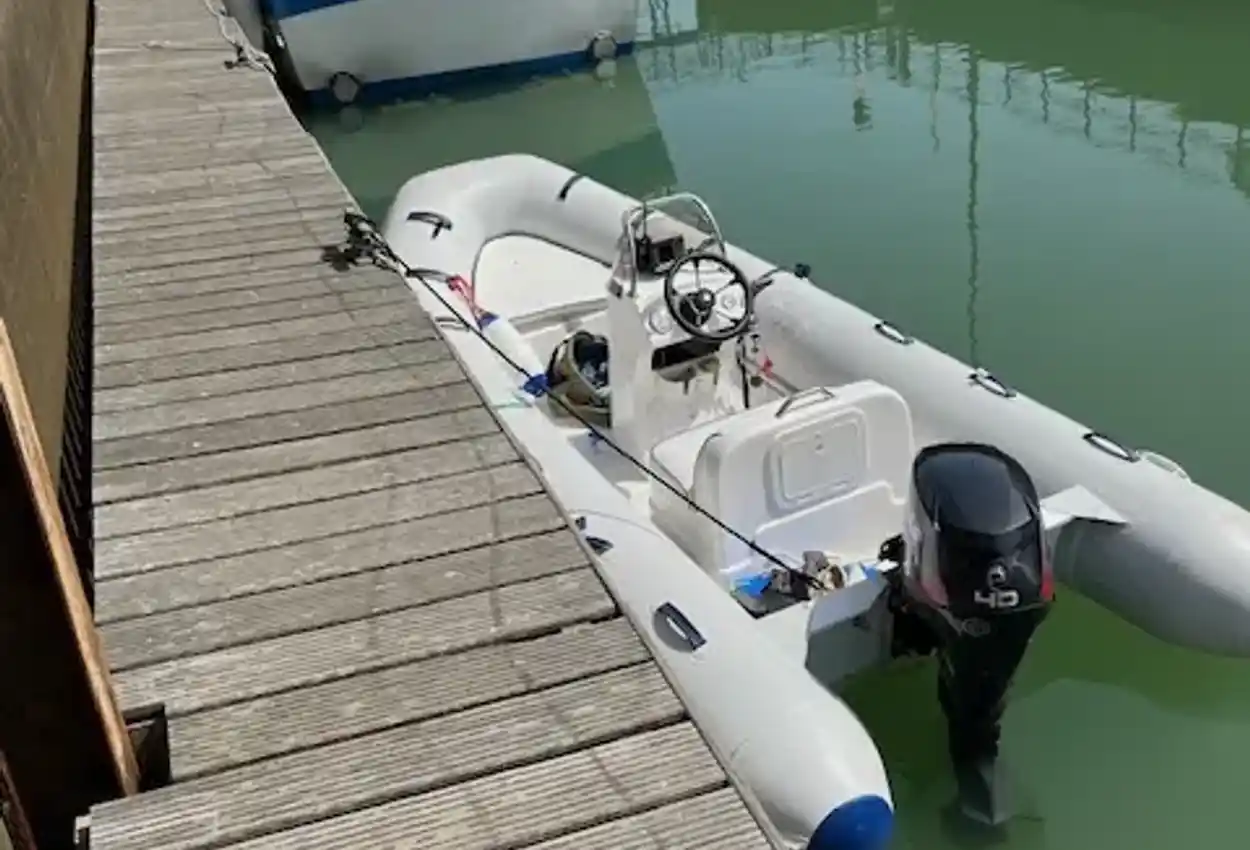 2015 Mariner Ocean Runner 420