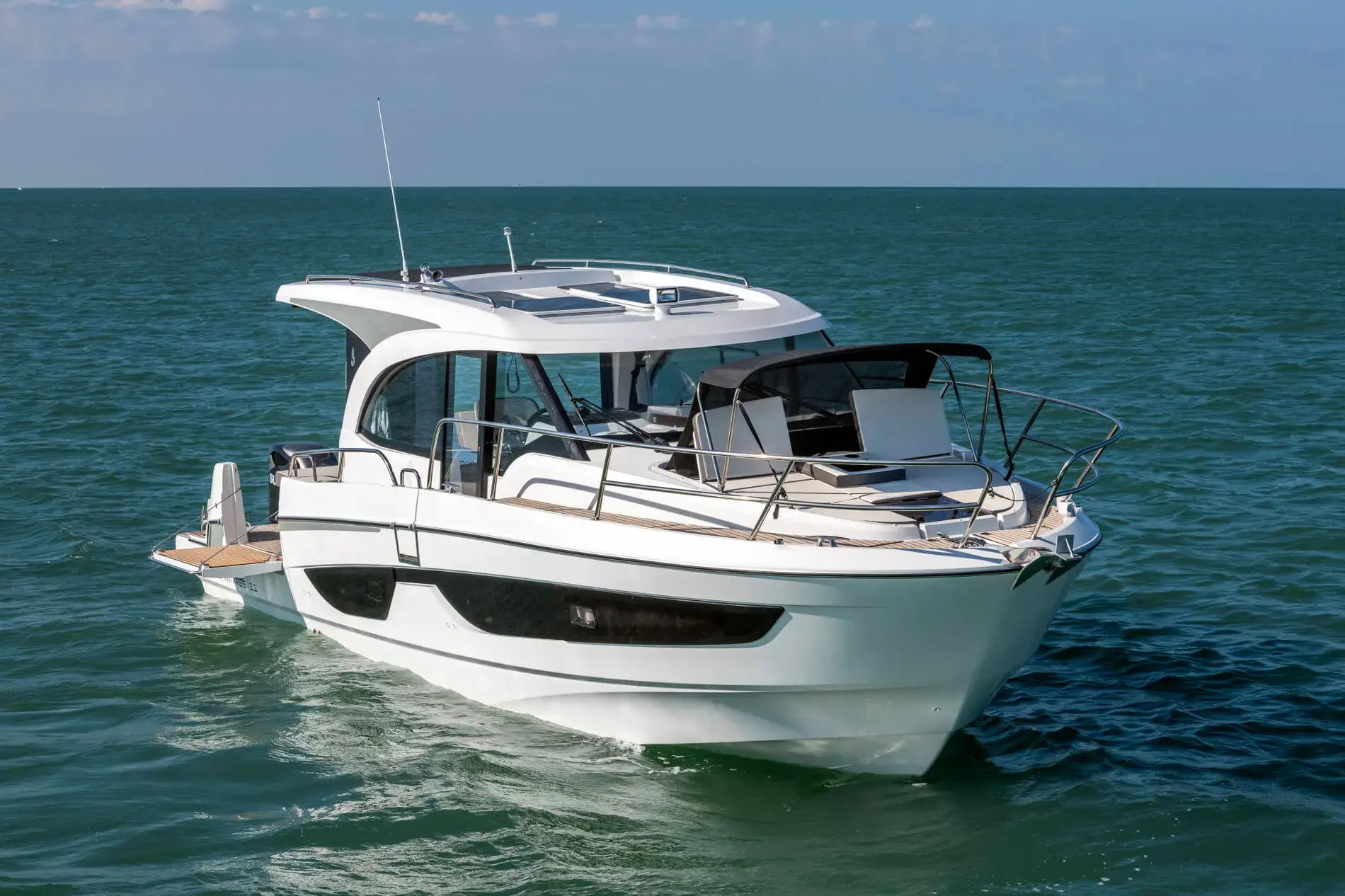 2024 Beneteau Antares 11
