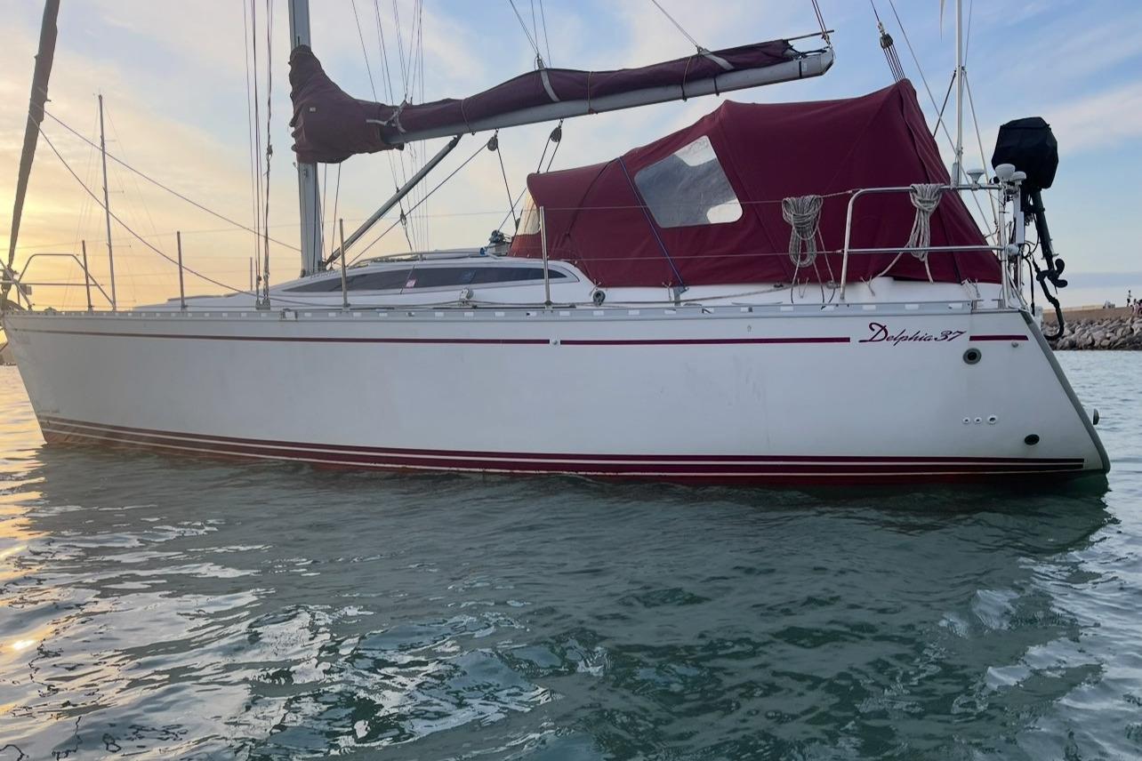 2006 Delphia 37