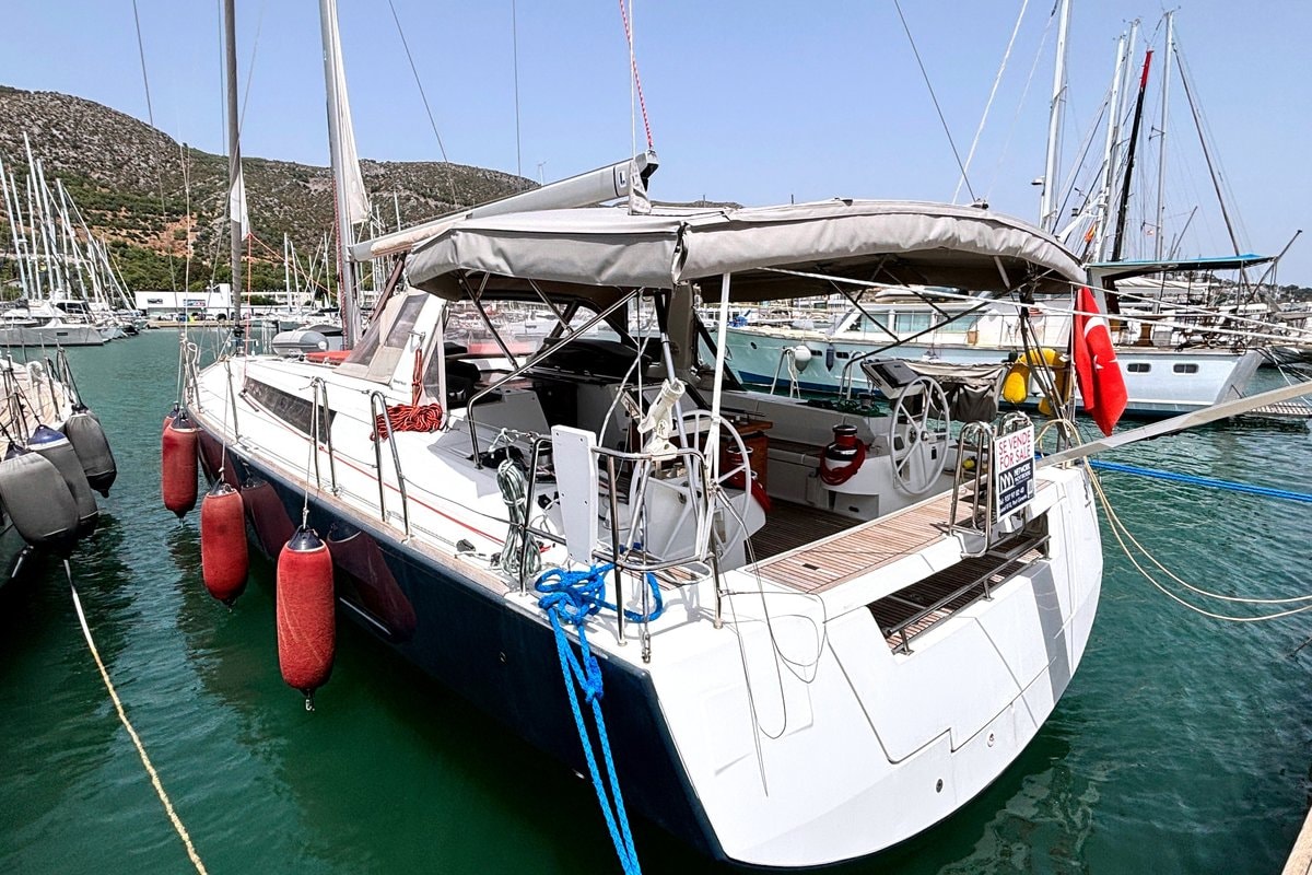 2015 Beneteau Oceanis 55