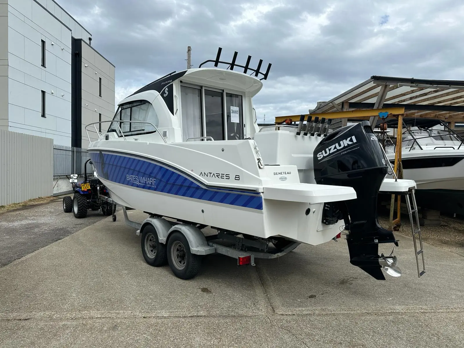 2022 Beneteau Antares 8 V2 Outboard
