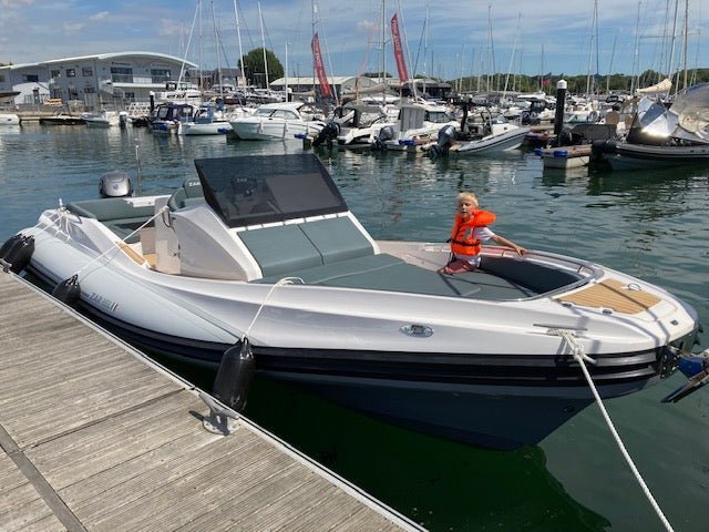 ZAR 85 Sport Luxury + Suzuki Outboard