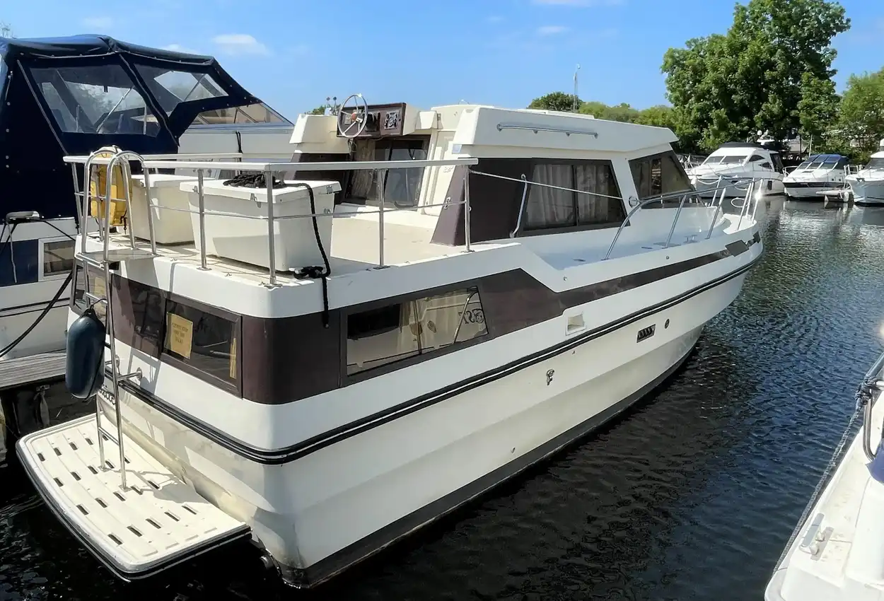 1983 Birchwood 31 Commodore